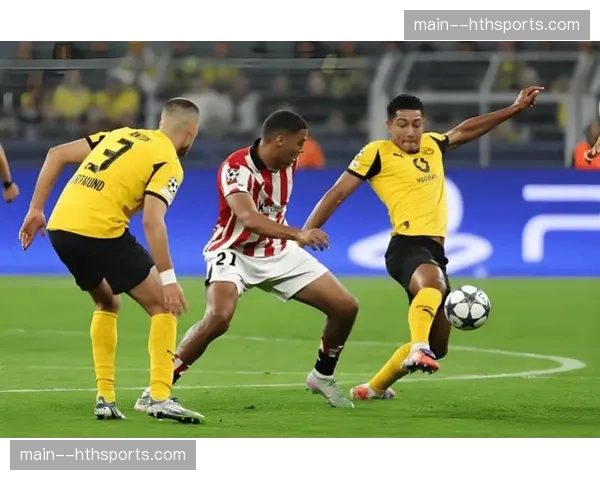 半场：里昂0-2落后摩纳哥，防线连遭打击